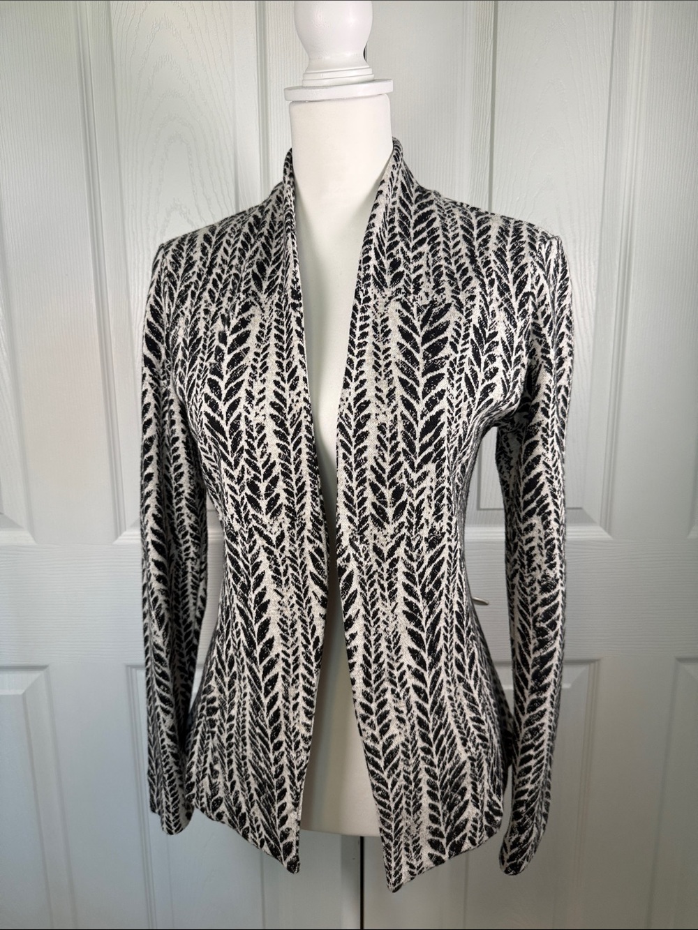 NIC+ZOE Black White Leaf Print Open Front Cardigan Sweater Jacket Boho Botanical